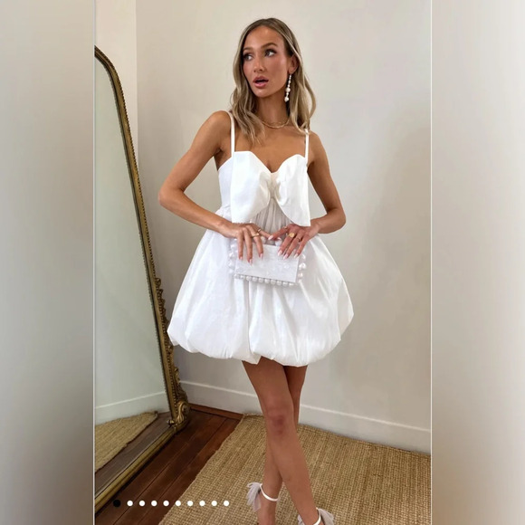 Show Me Your MuMu Bubble Bow Mini Dress 🤍 - Picture 4 of 9